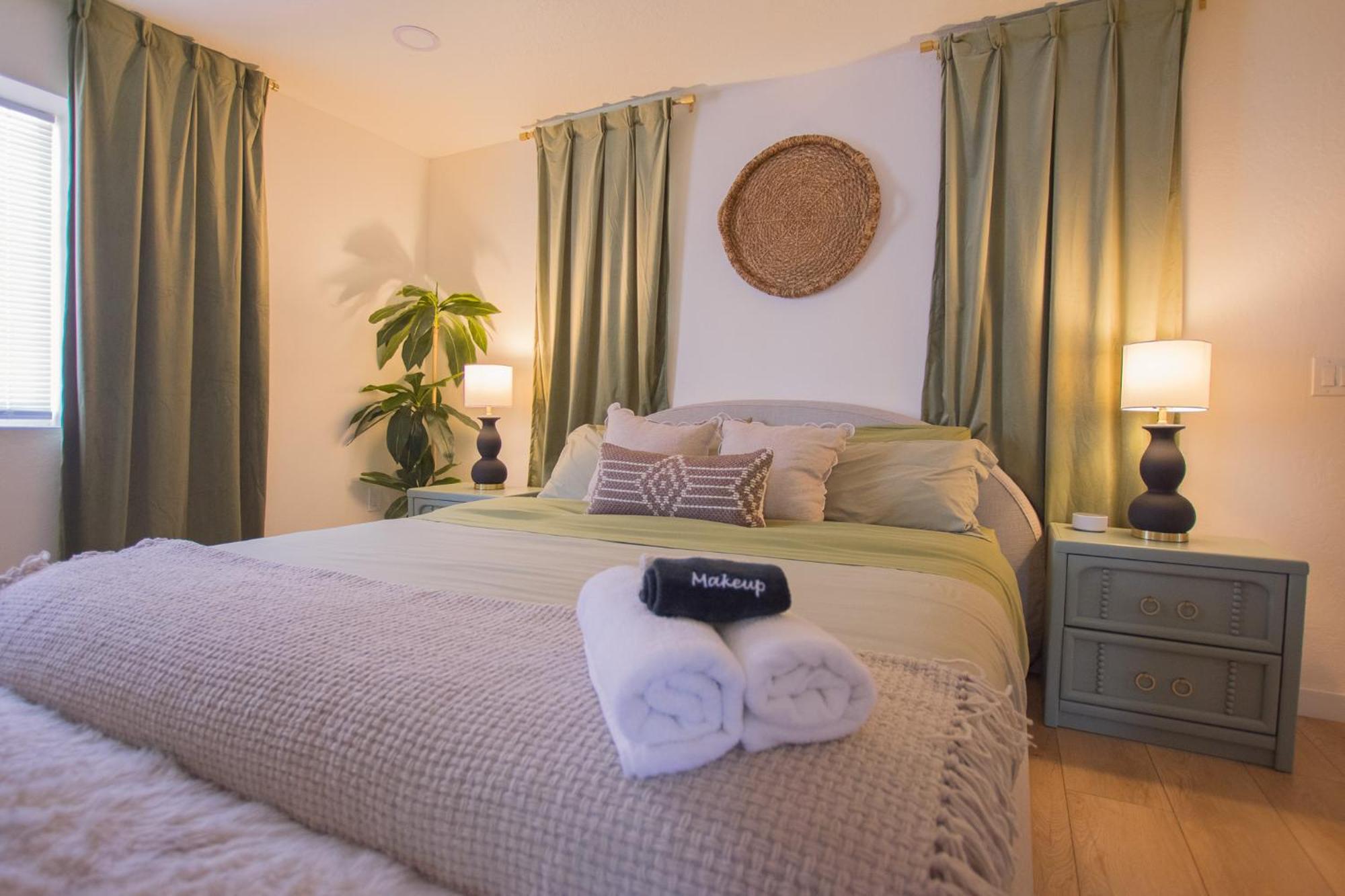Willa Bohemian Chic An Eclectic Escape-Hot Tub-Pet Friendly-No Pet Fees! Albuquerque Zewnętrze zdjęcie
